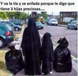 tres-eran-tres-solo-que-dos-eran-bosas-de-basura-sabanudas