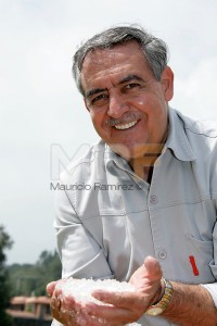 Sergio Rico Velasco, Ingeniero Quimico egresado del Instituto Politecnico Nacional y gran ejecutivo de empresas mexicanas, asegura que el producto quimico con el cual se elabora el silo es producto de uso comun, pero la aplicación agricola es resultado de la investigacion, los polimeros como retenedores de humedad